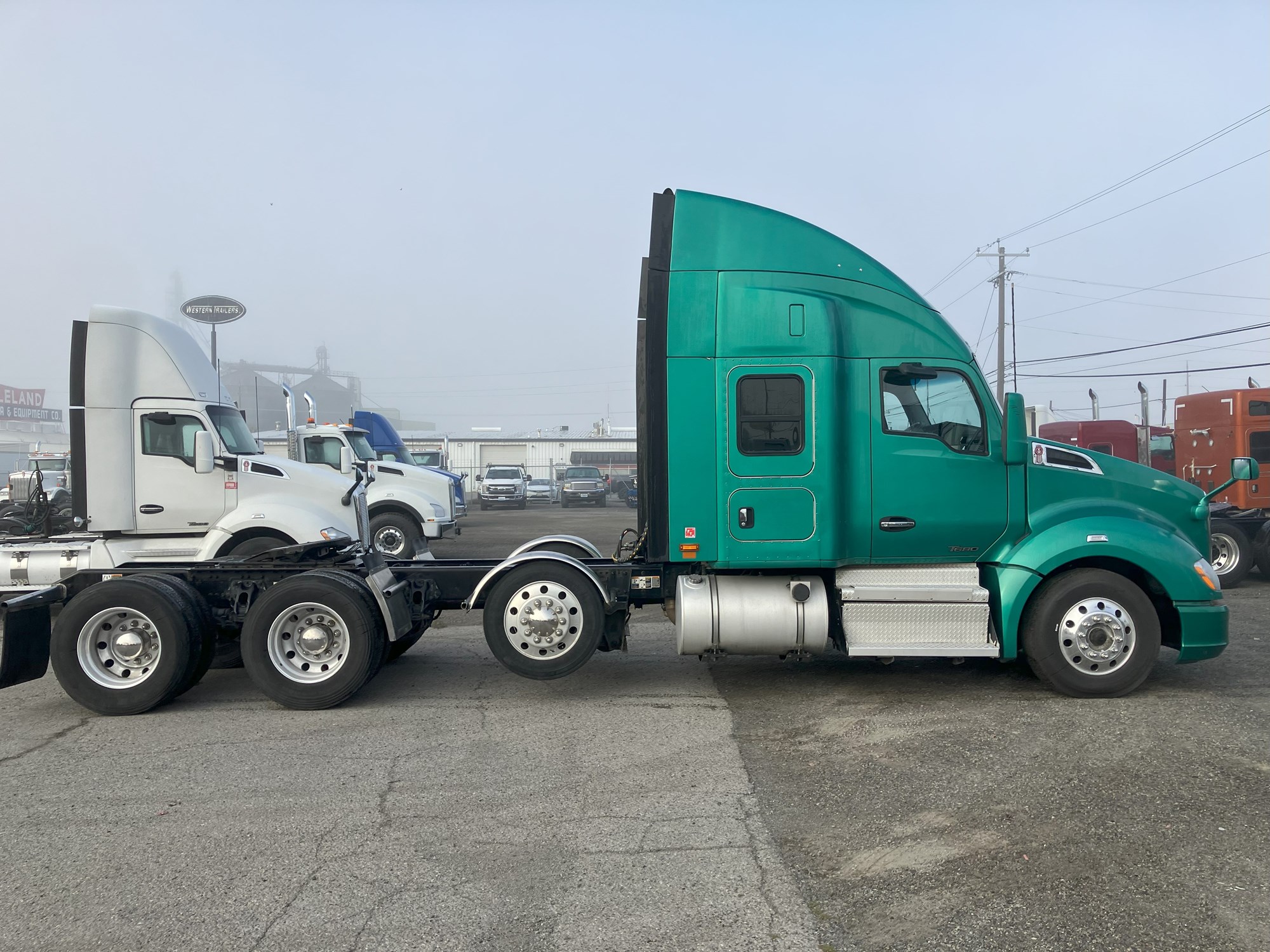 2020 Kenworth T680 - image 6 of 6