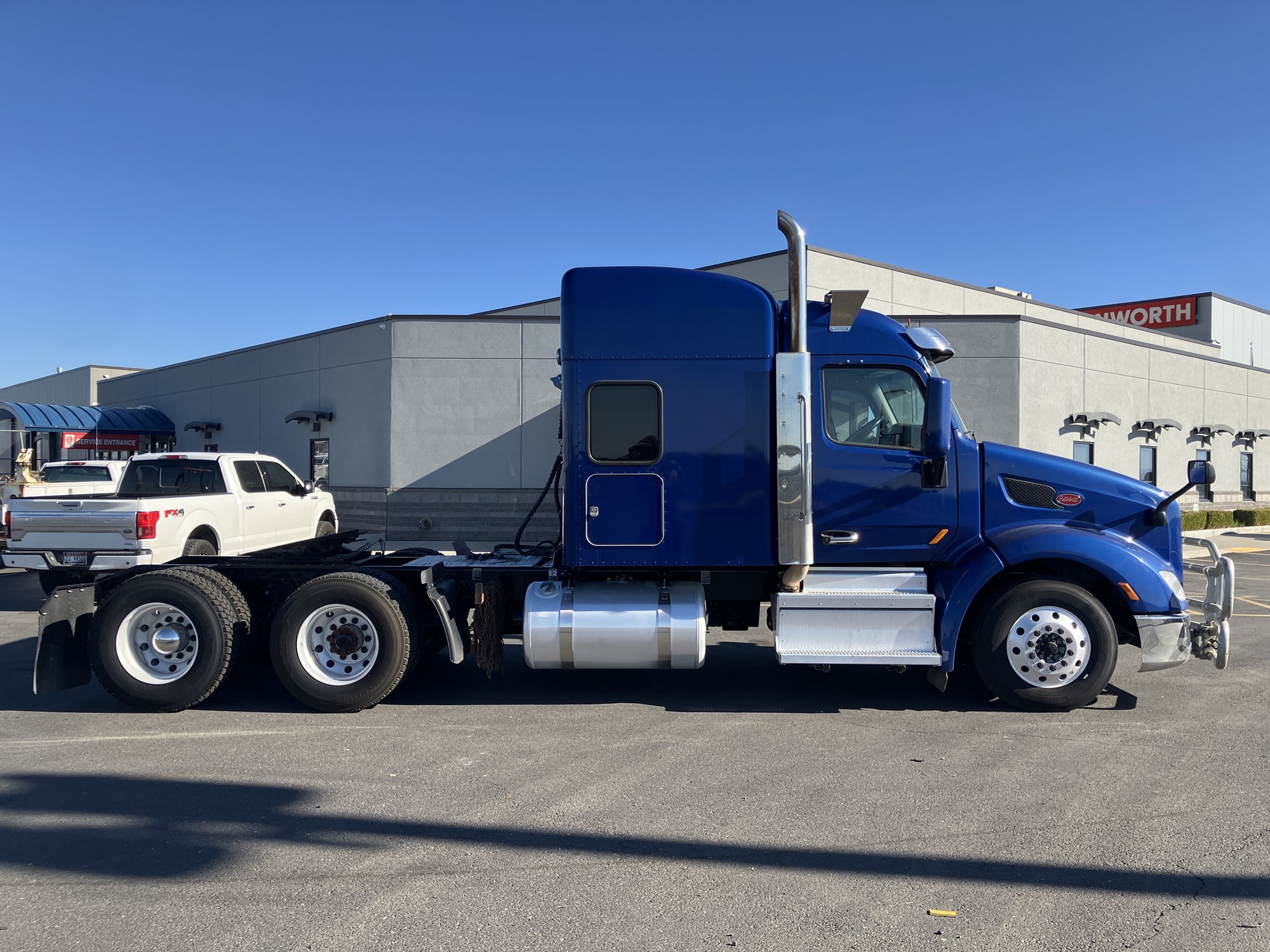 2021 Peterbilt 579 - image 6 of 6