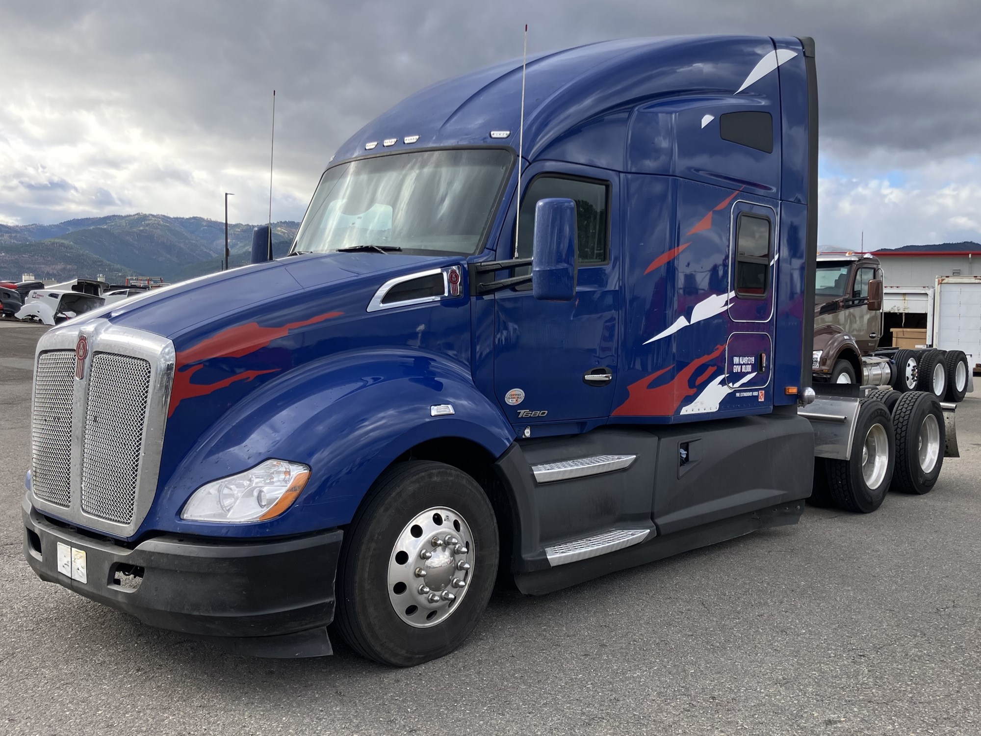 2022 Kenworth T680 - image 1 of 6