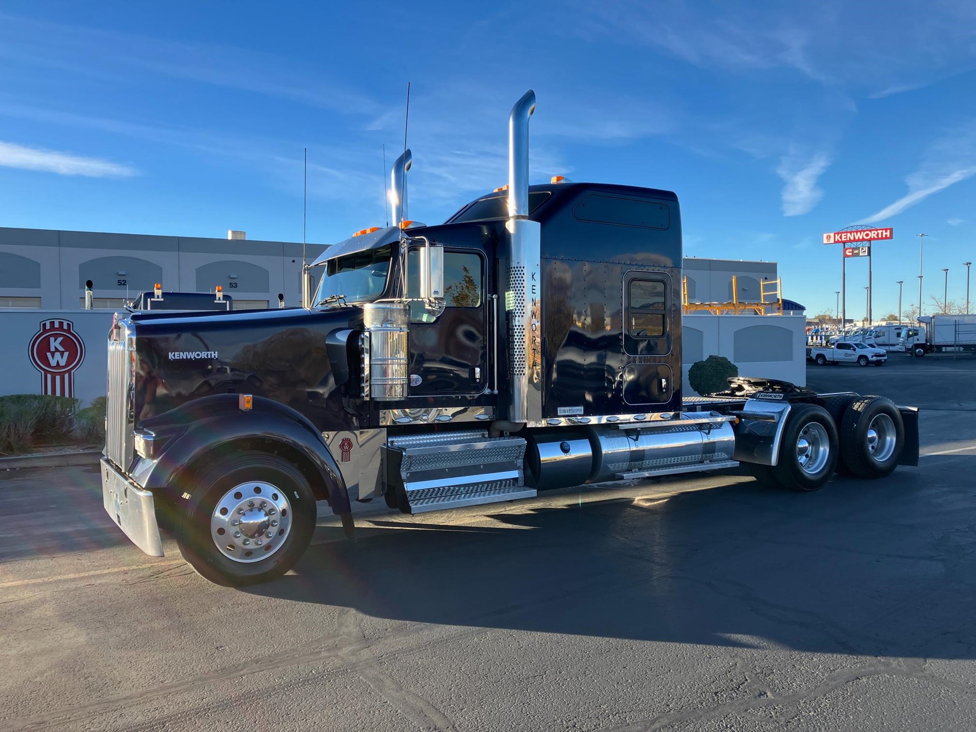 2021 Kenworth W900 - image 1 of 6