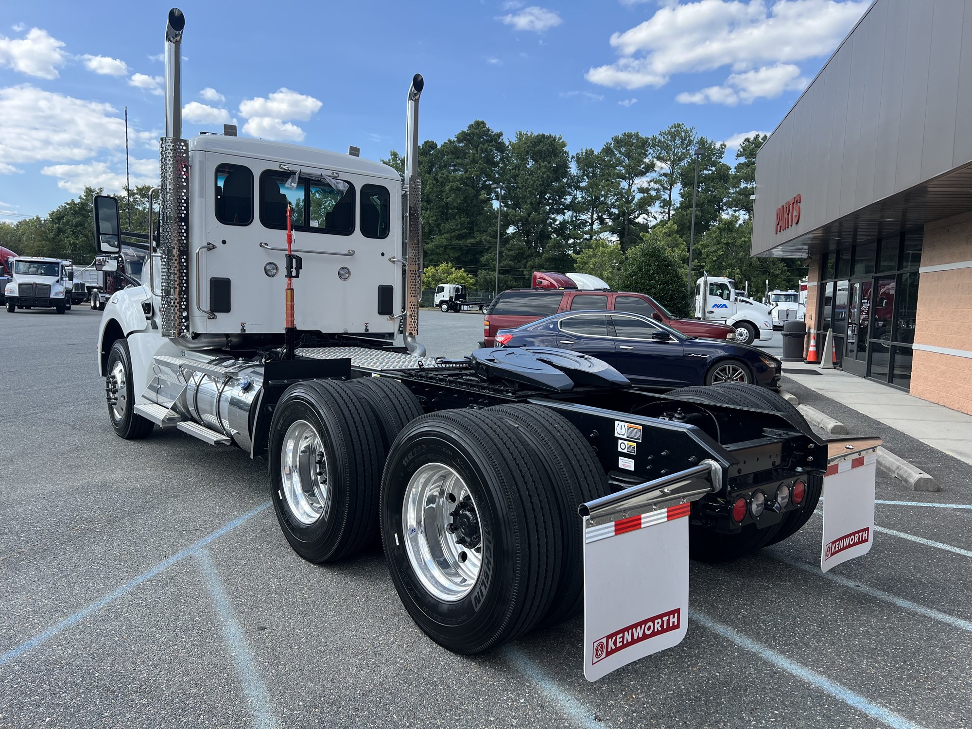 2025 Kenworth T880 - image 6 of 6