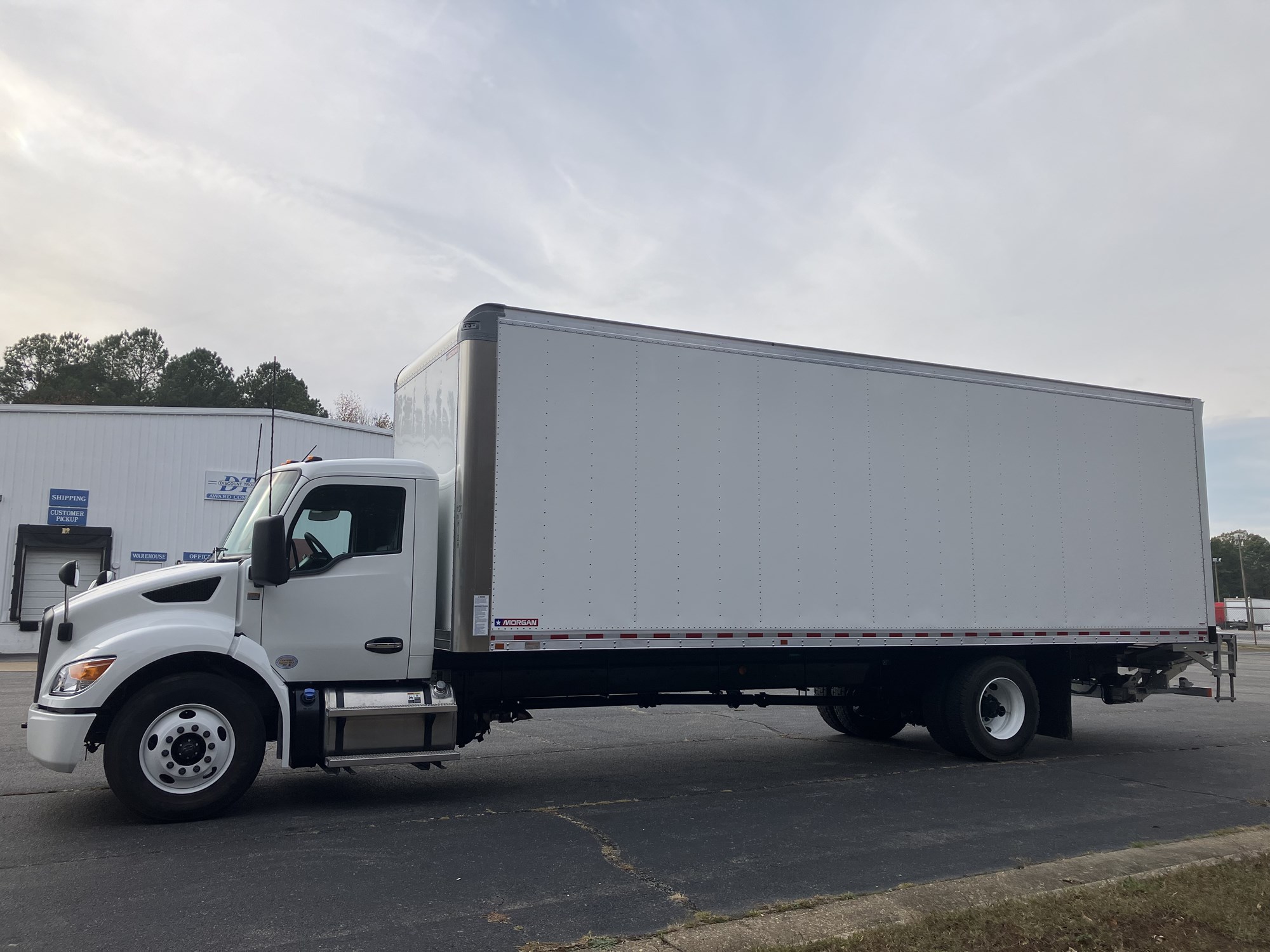 2025 Kenworth T280 - image 4 of 6