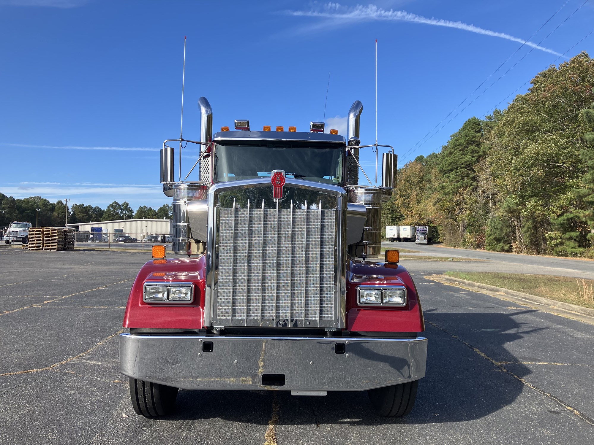 2025 Kenworth W900B - image 1 of 6