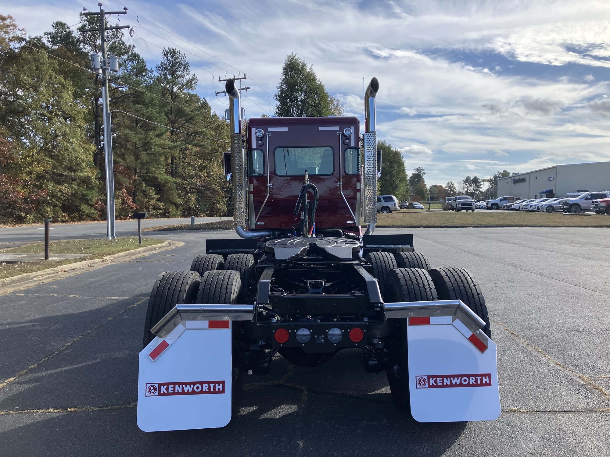 2025 Kenworth W900B - image 5 of 6