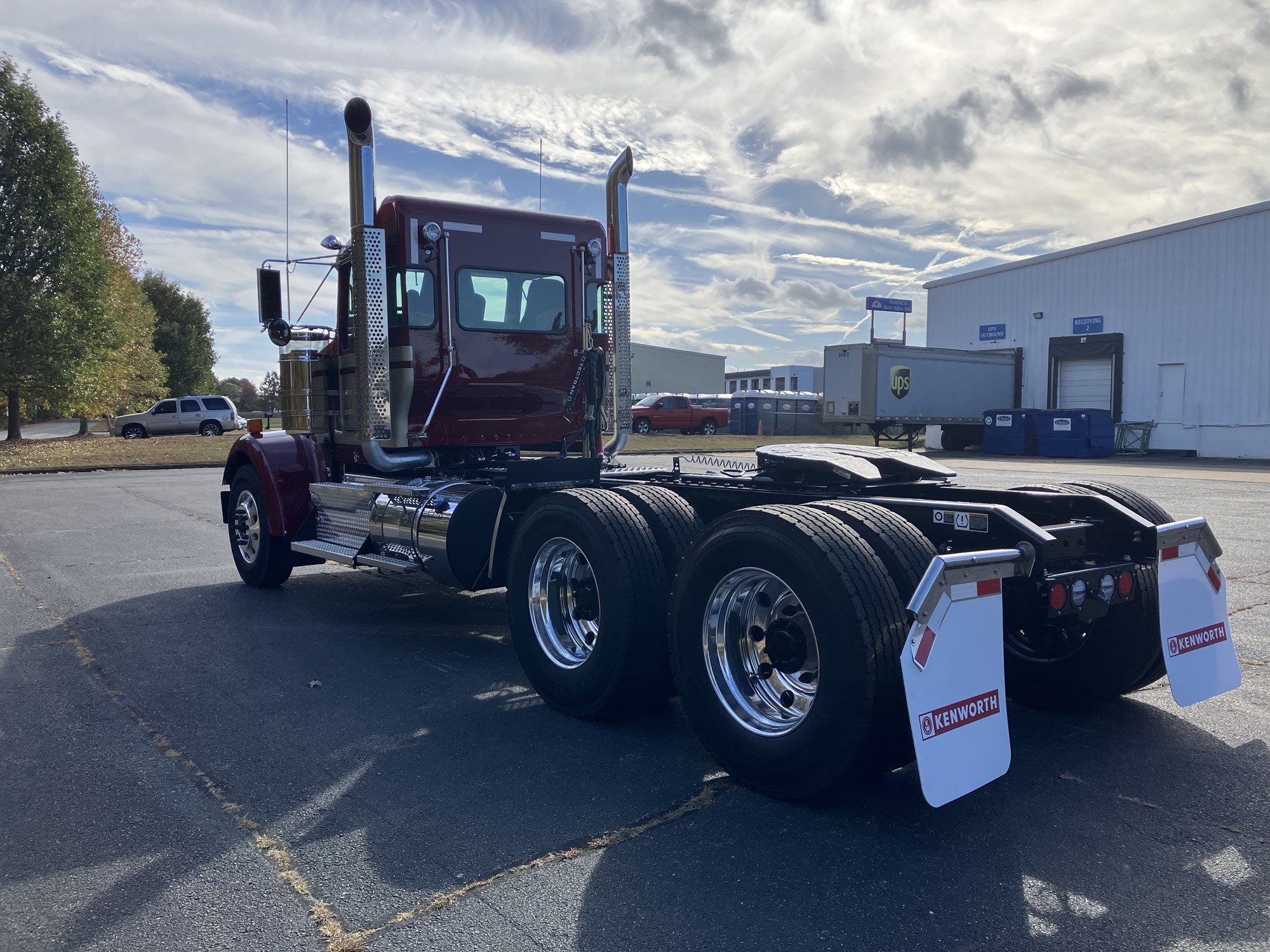 2025 Kenworth W900B - image 6 of 6