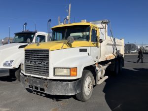 1999 Mack CH613 XW119539U-01