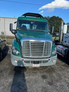 2017 Freightliner Cascadia HSHY2992U-01