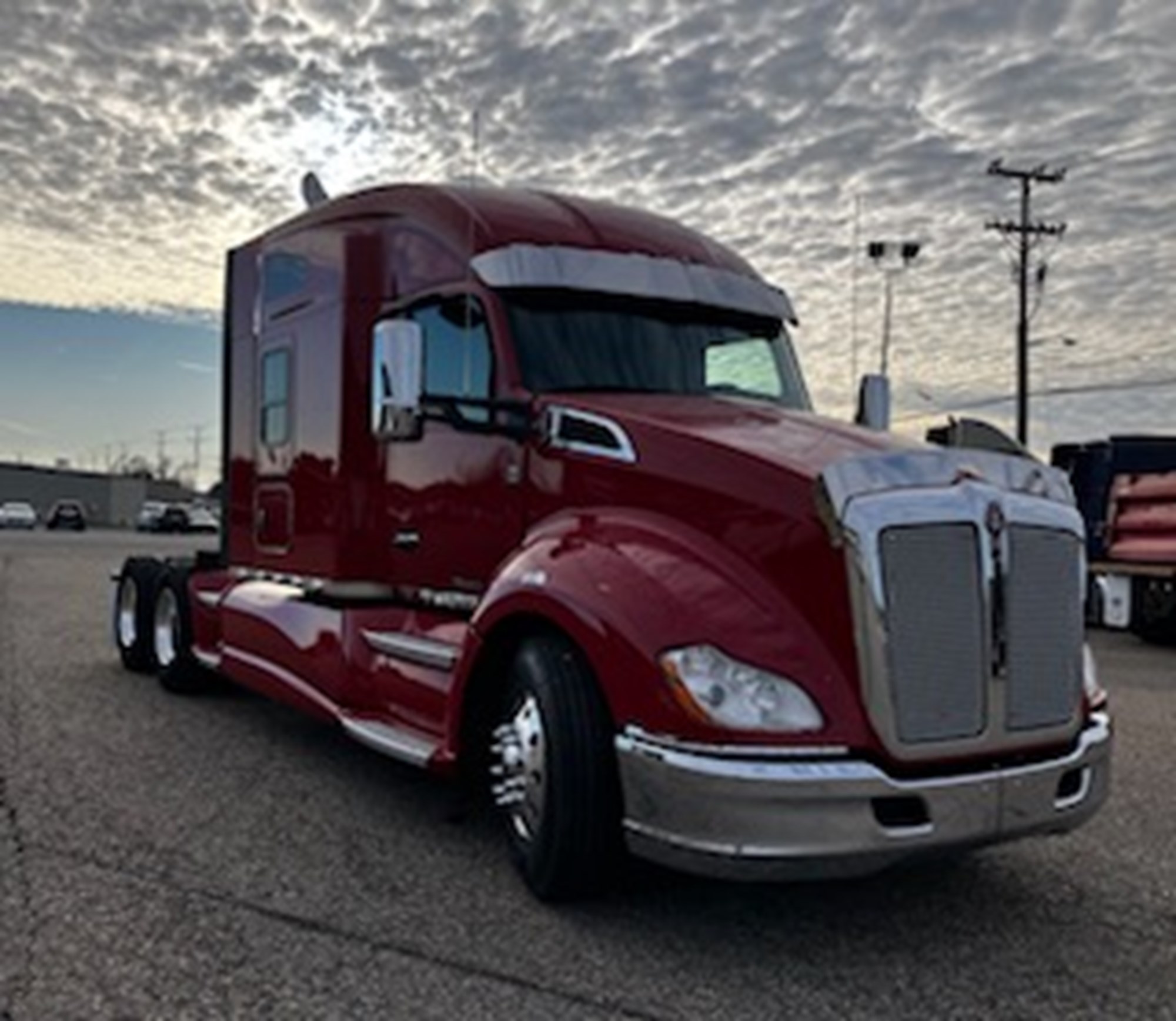 2020 Kenworth T680 - image 3 of 6