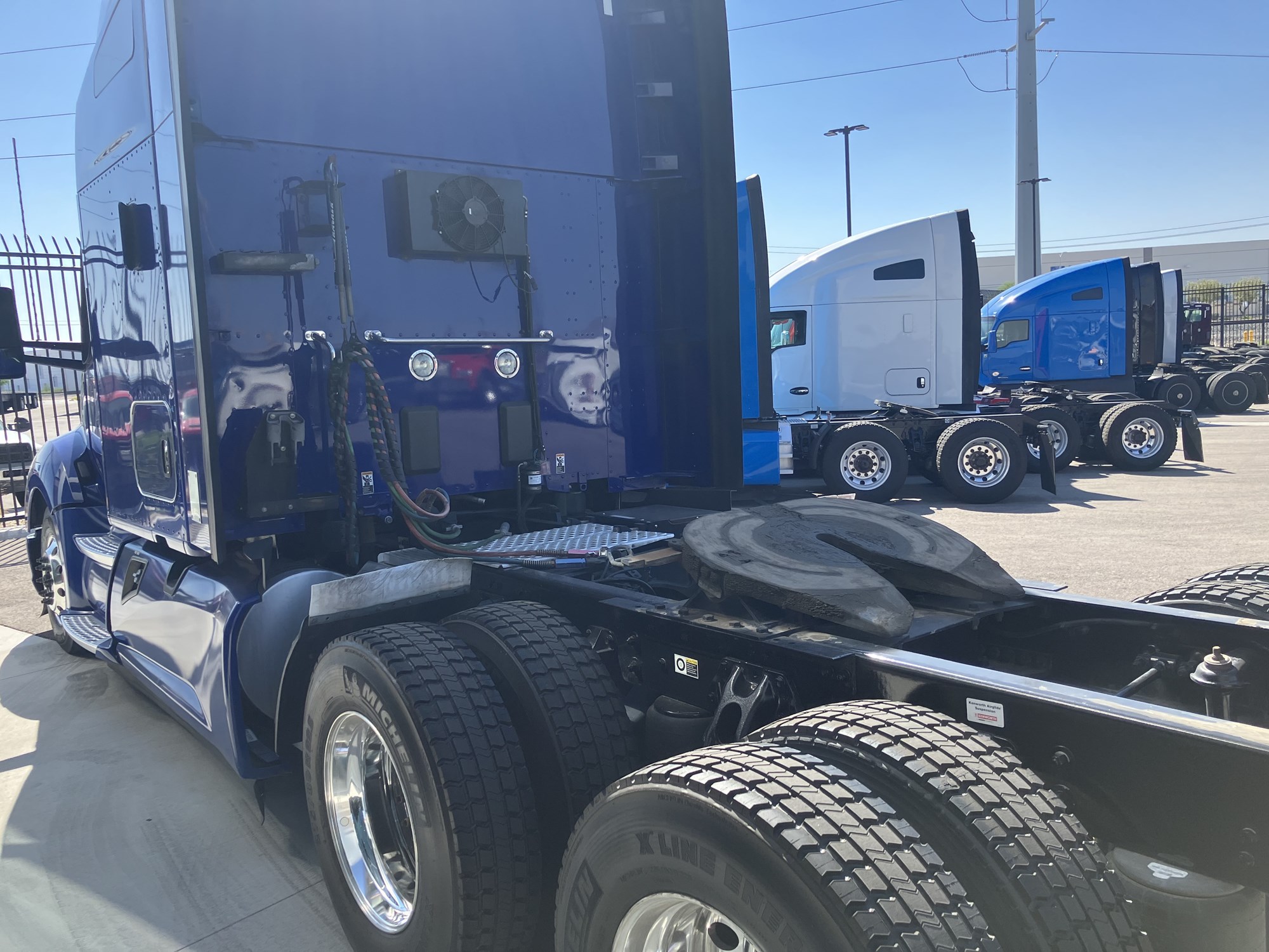 2021 Kenworth T680 - image 6 of 6