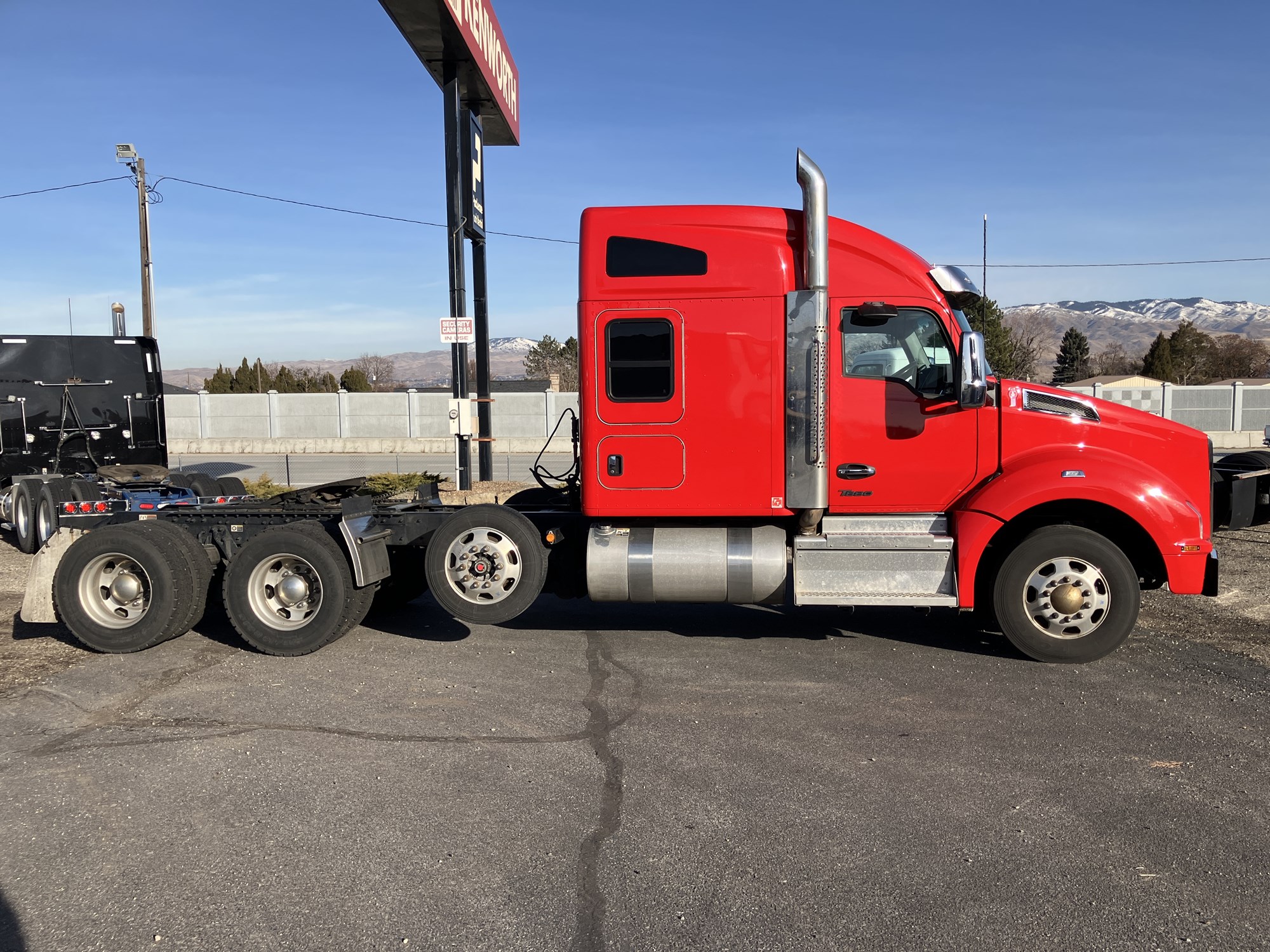 2024 Kenworth T880 - image 6 of 6