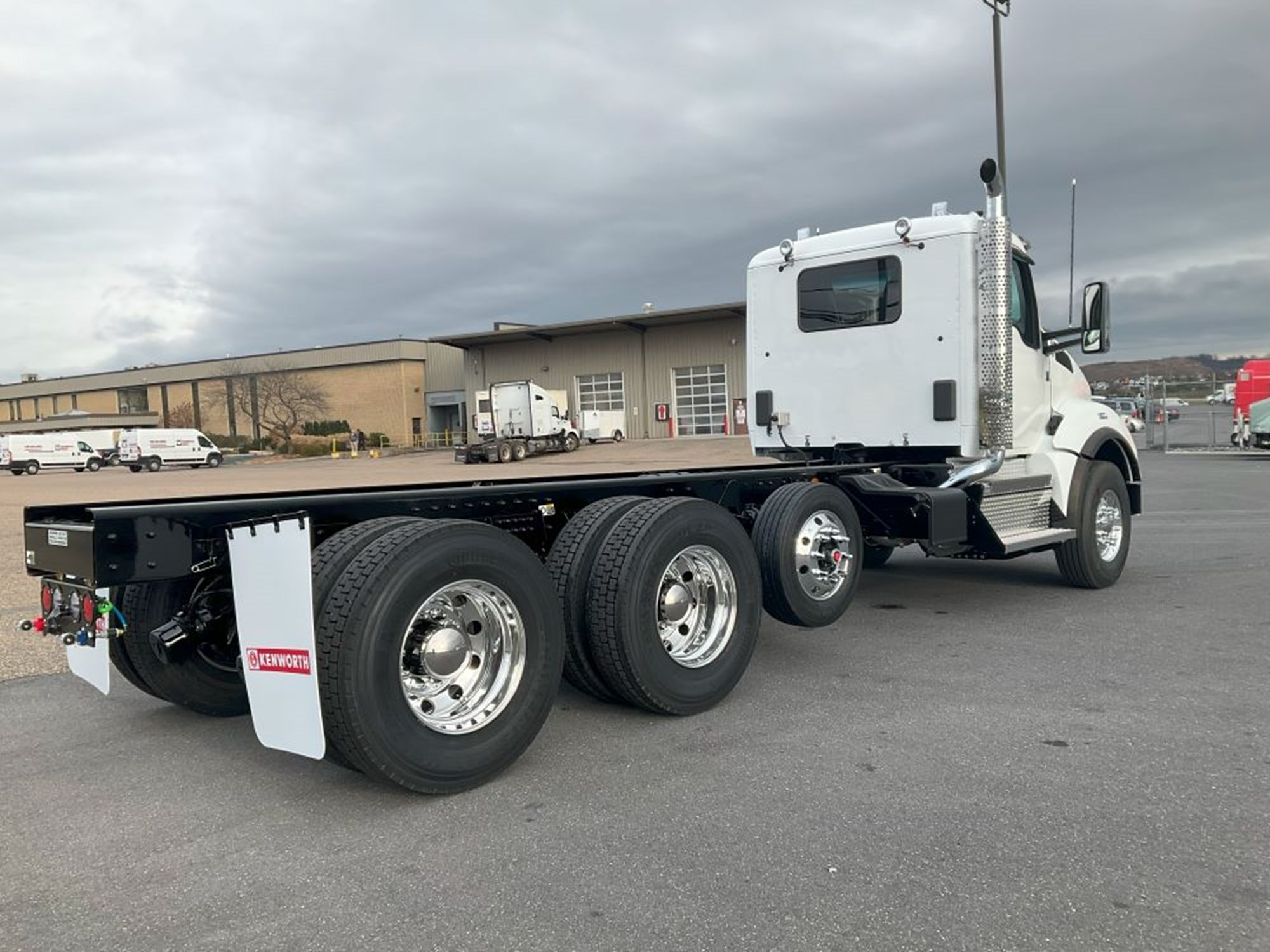 2025 Kenworth T880 - image 6 of 6