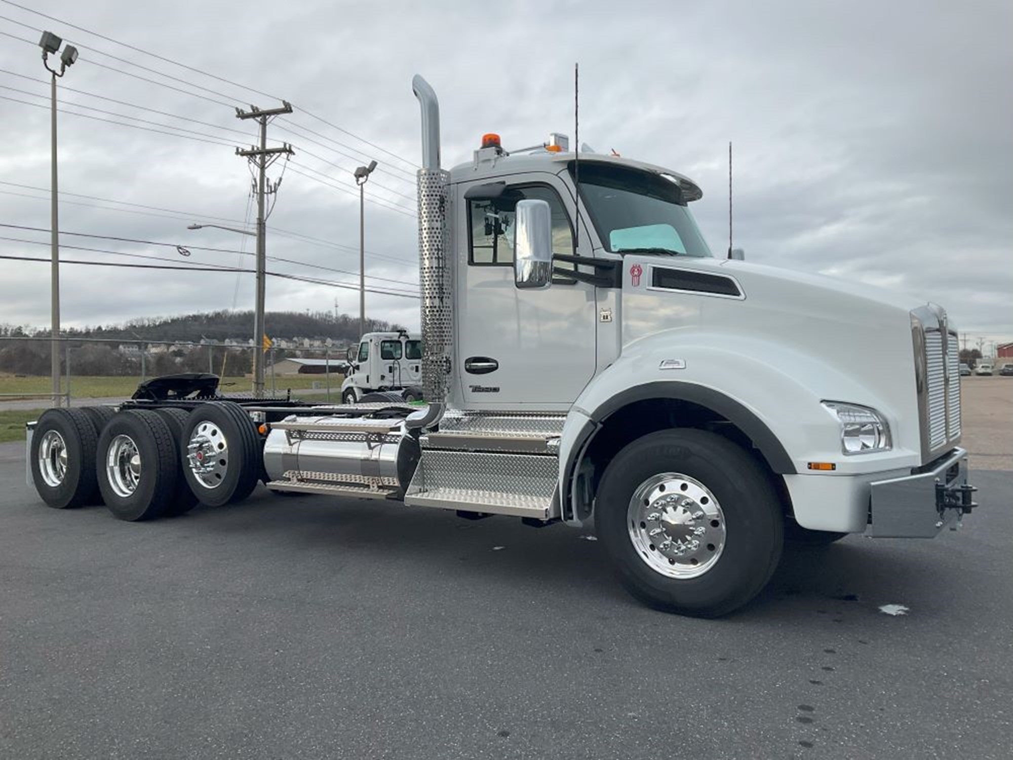 2025 Kenworth T880 - image 6 of 6