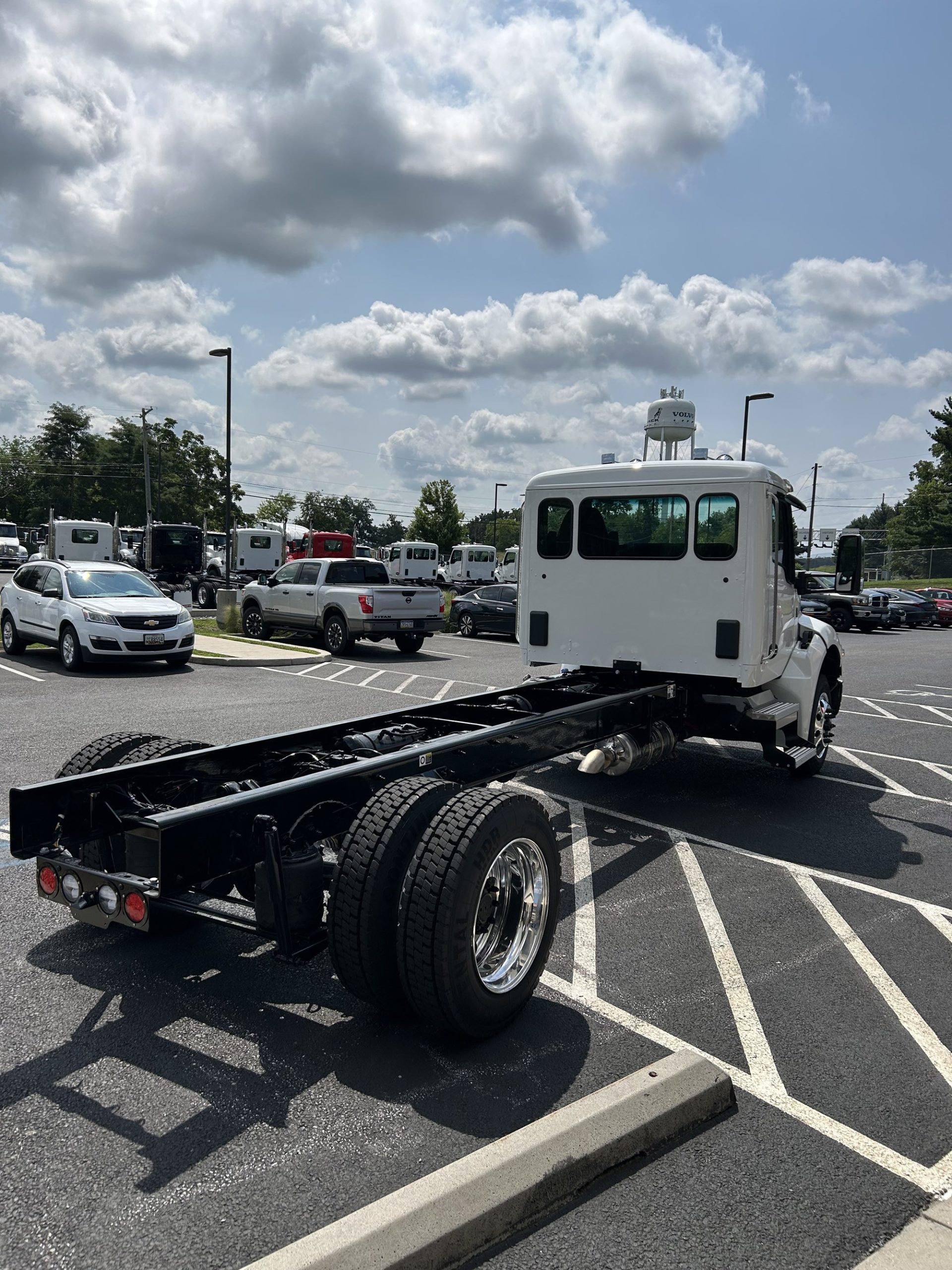 2025 Kenworth T280 - image 4 of 6