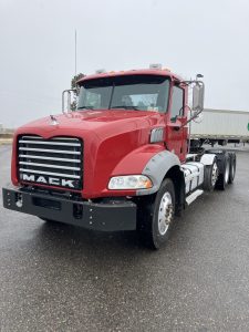 2013 Mack Granite DM020614C-01