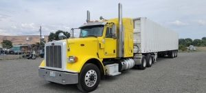 2017 Peterbilt 367 HD422930U-01