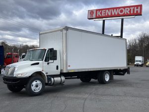 2018 International 4300 JH631596U-01