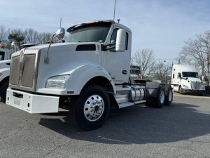 2021 Kenworth T880 MJ417192U-01