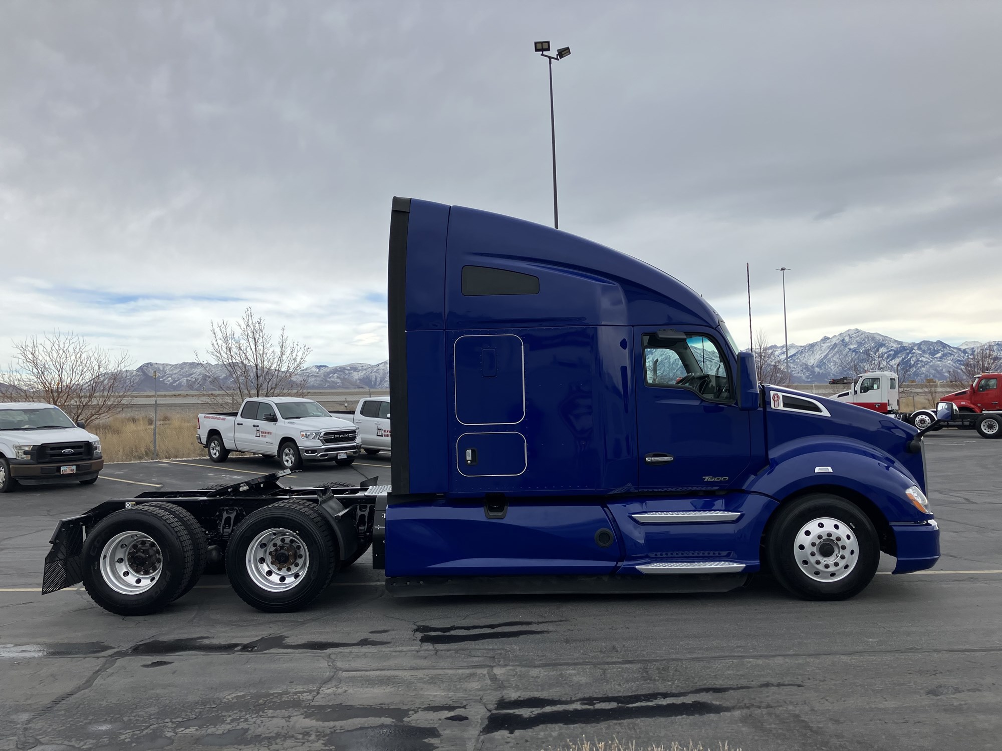 2021 Kenworth T680 - image 5 of 6