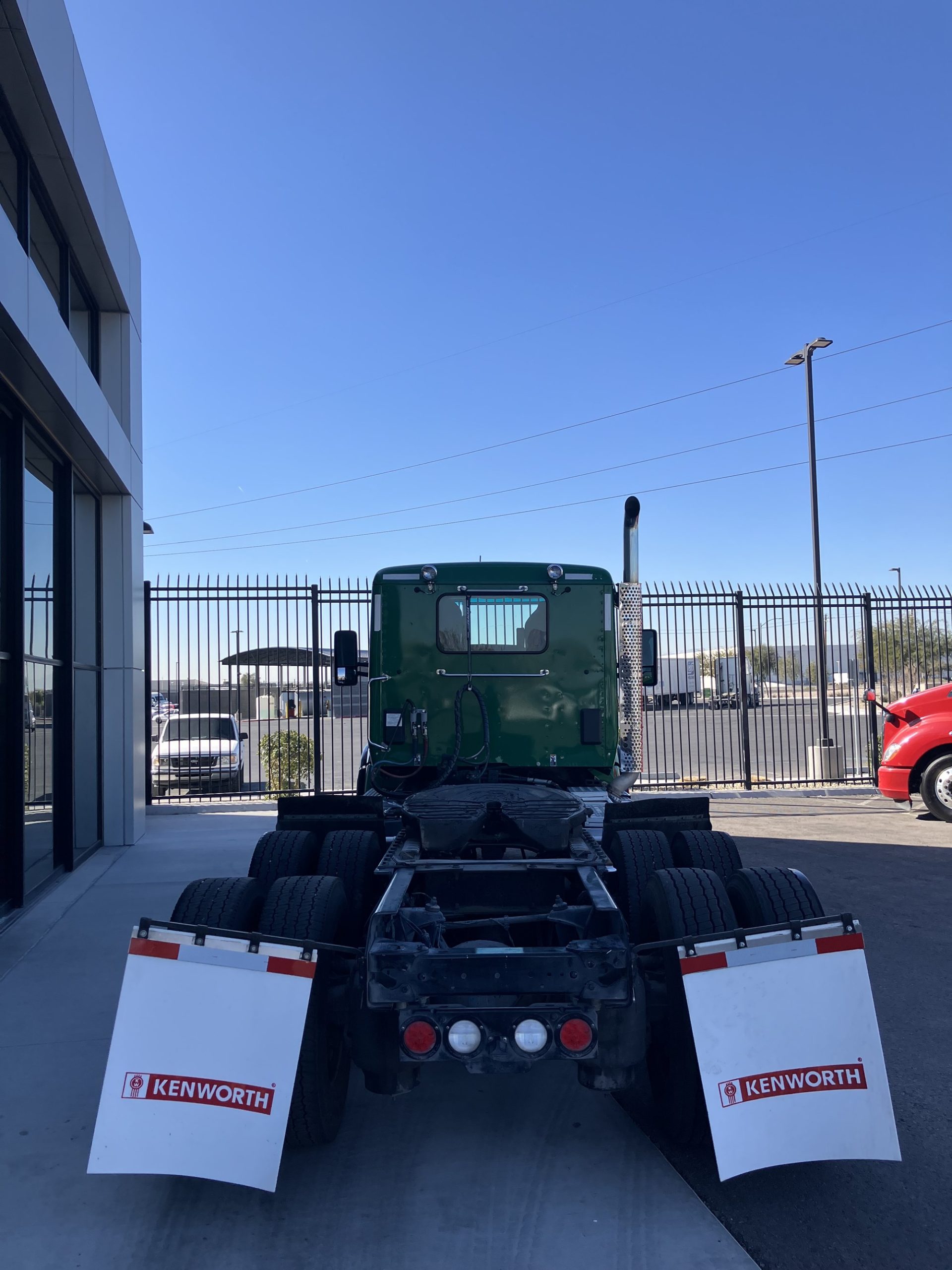 2021 Kenworth T880 - image 6 of 6