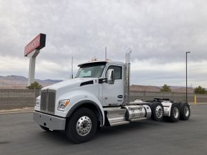 2025 Kenworth T880 SJ184302-01