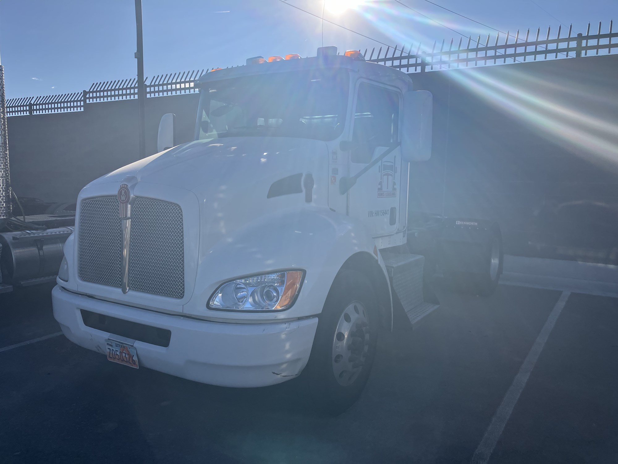 2017 Kenworth T370 - image 2 of 6