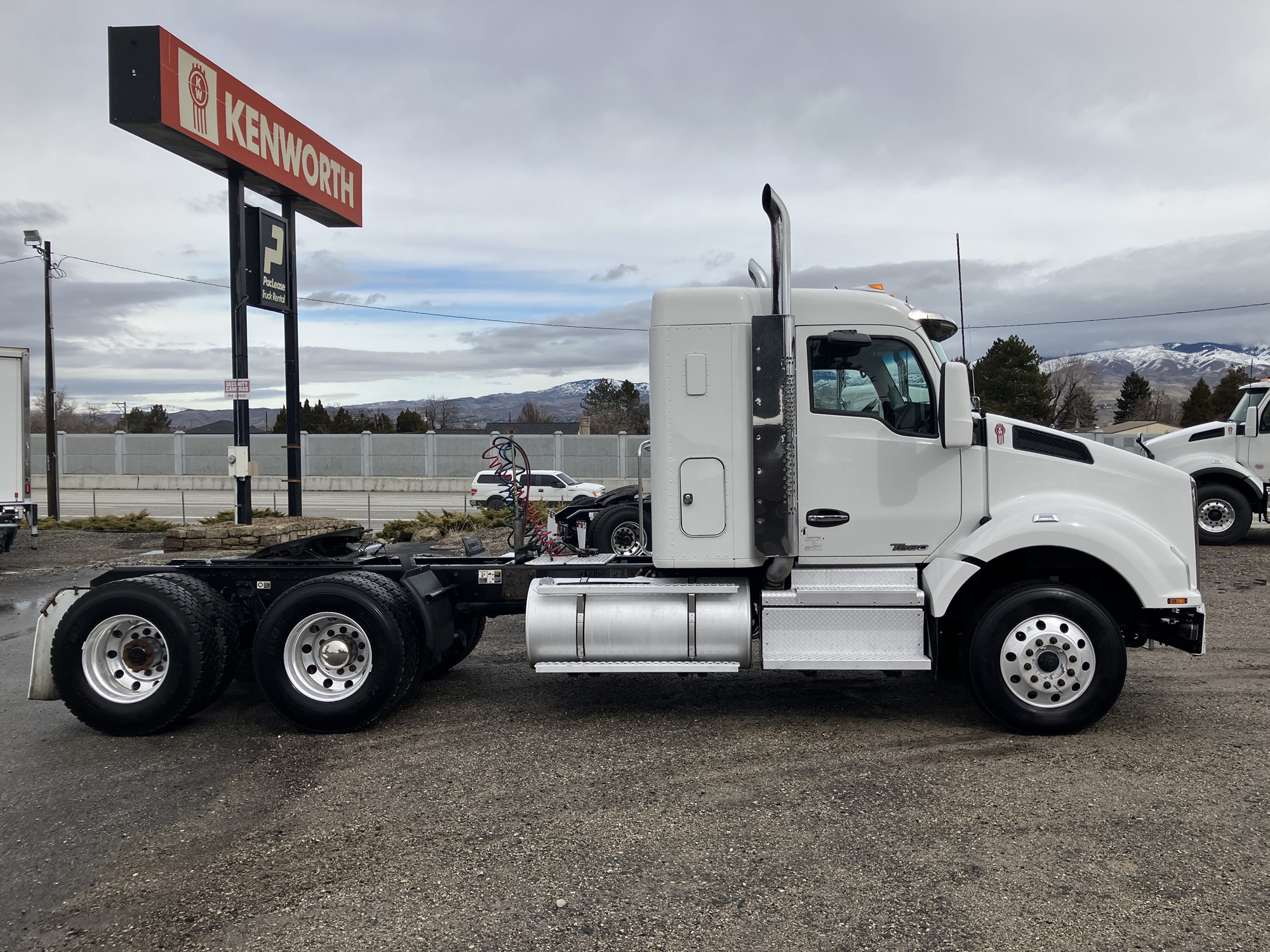 2018 Kenworth T880 - image 6 of 6