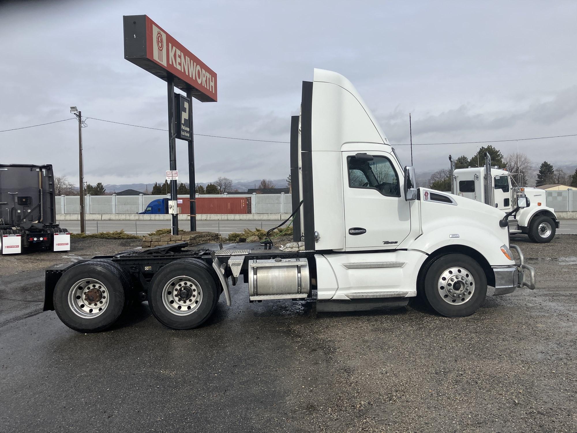 2019 Kenworth T680 - image 6 of 6