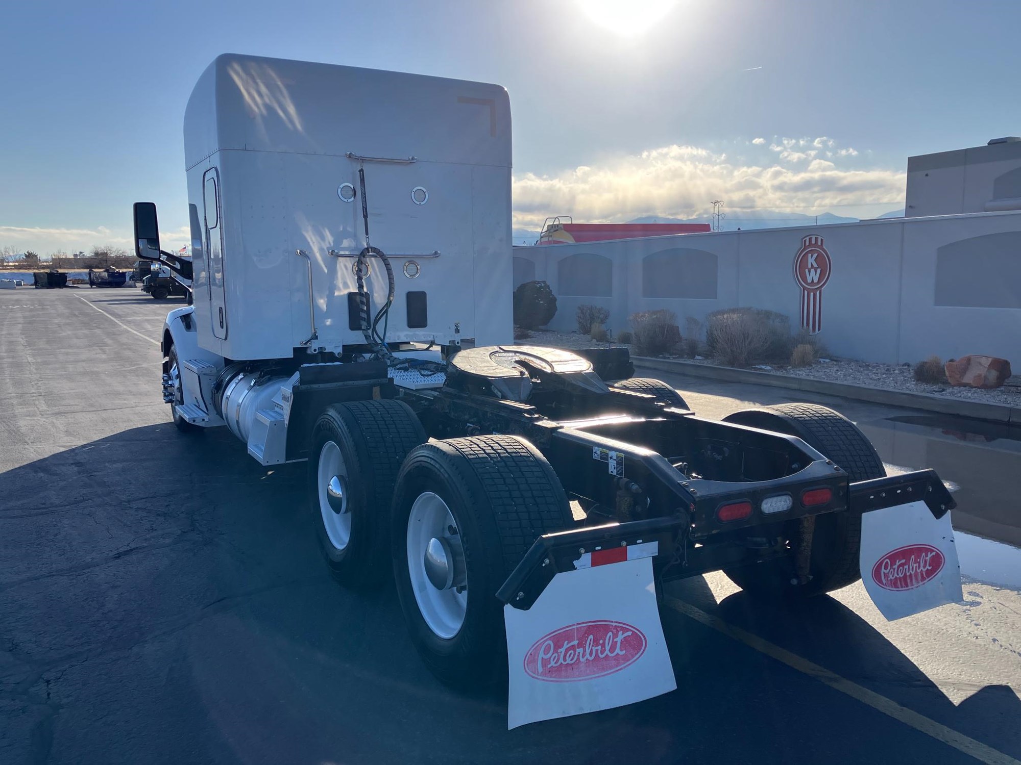 2020 Peterbilt 579 - image 6 of 6