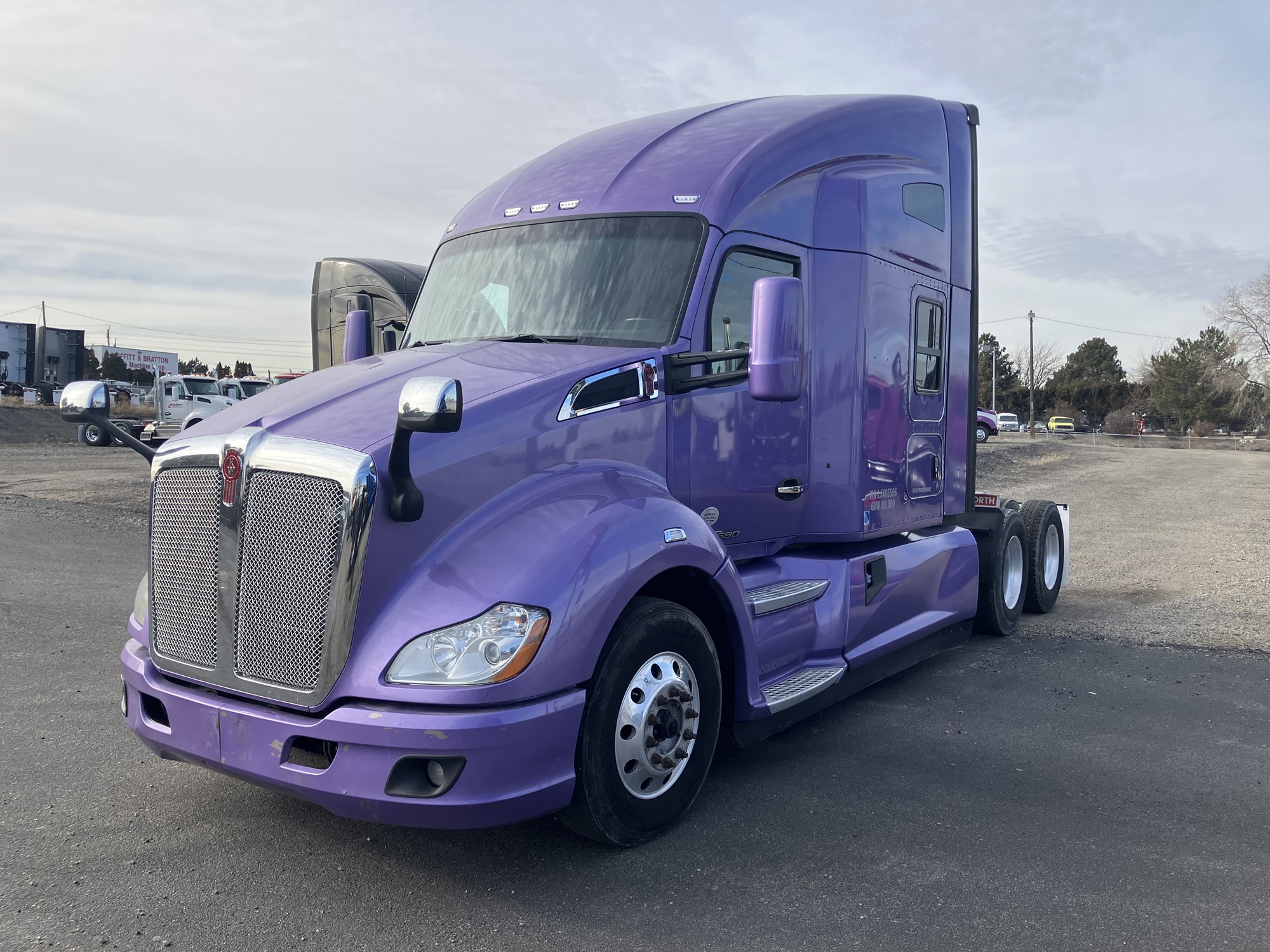 2020 Kenworth T680 - image 1 of 6