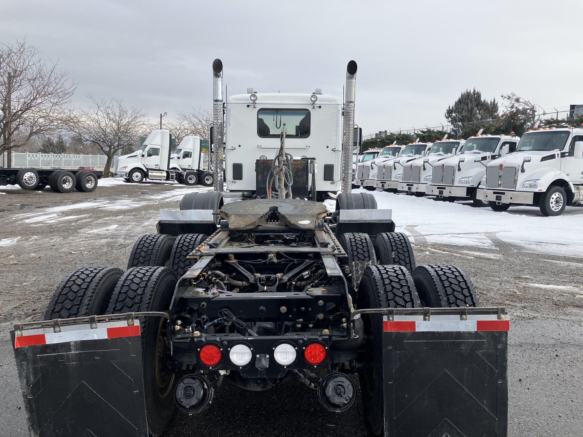 2021 Kenworth T880 - image 4 of 6