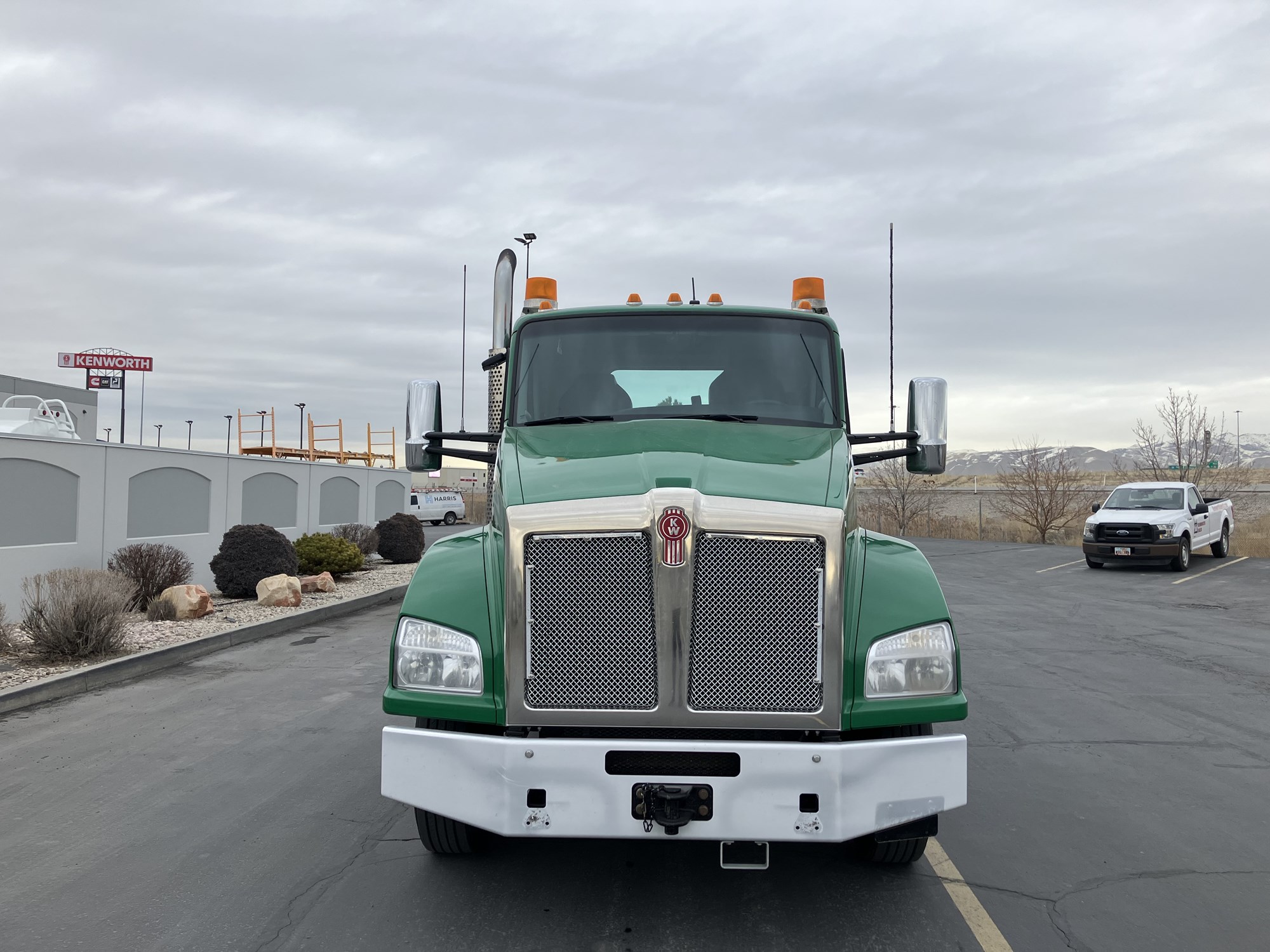 2021 Kenworth T880 - image 3 of 6