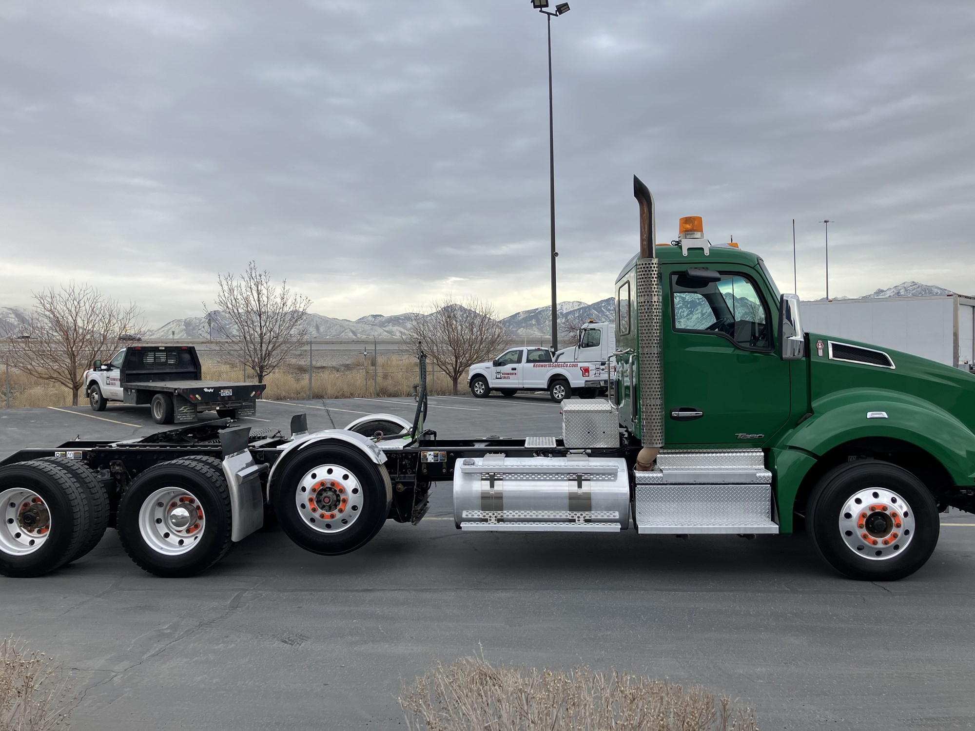 2021 Kenworth T880 - image 5 of 6