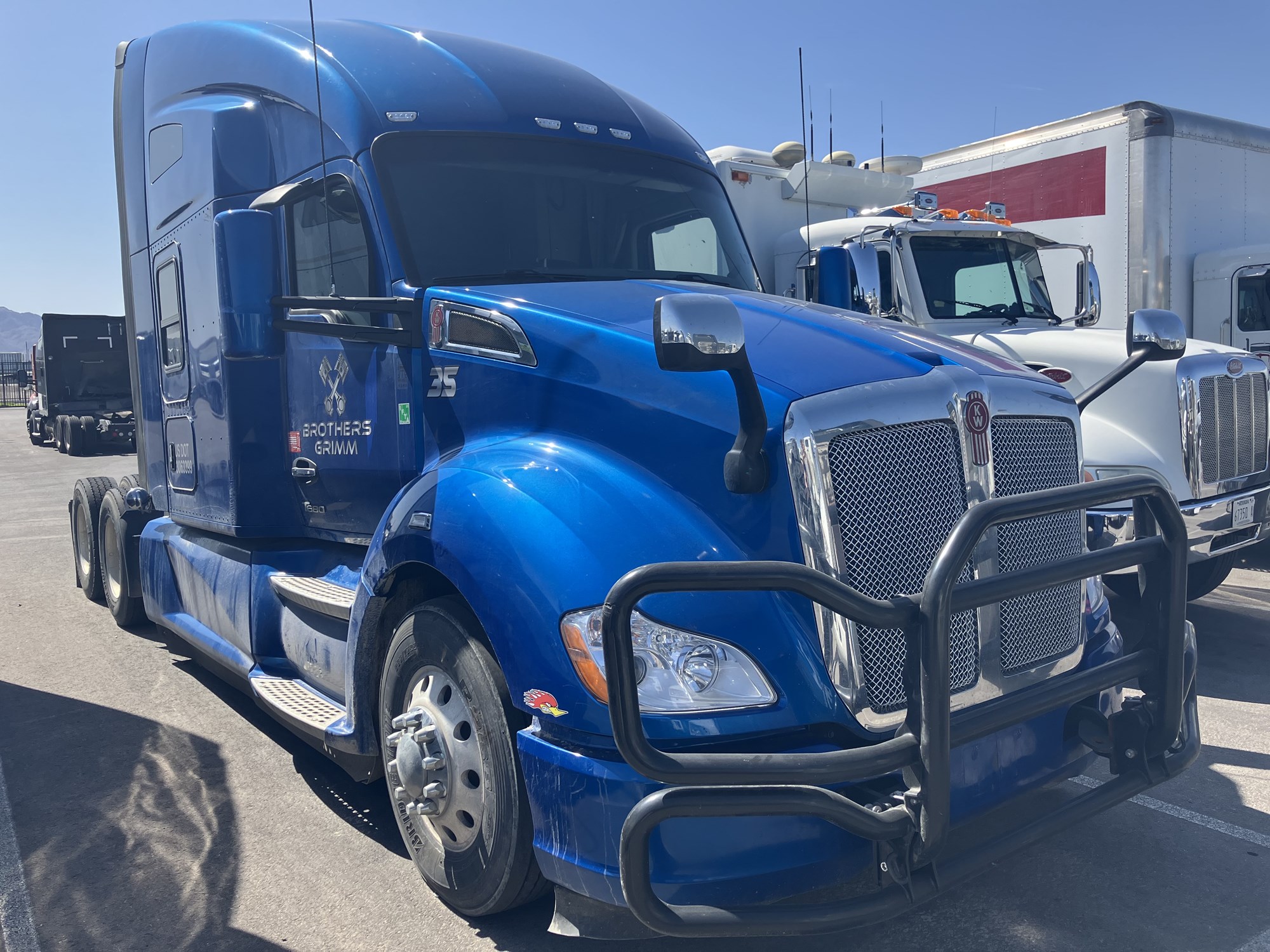 2022 Kenworth T680 - image 1 of 6