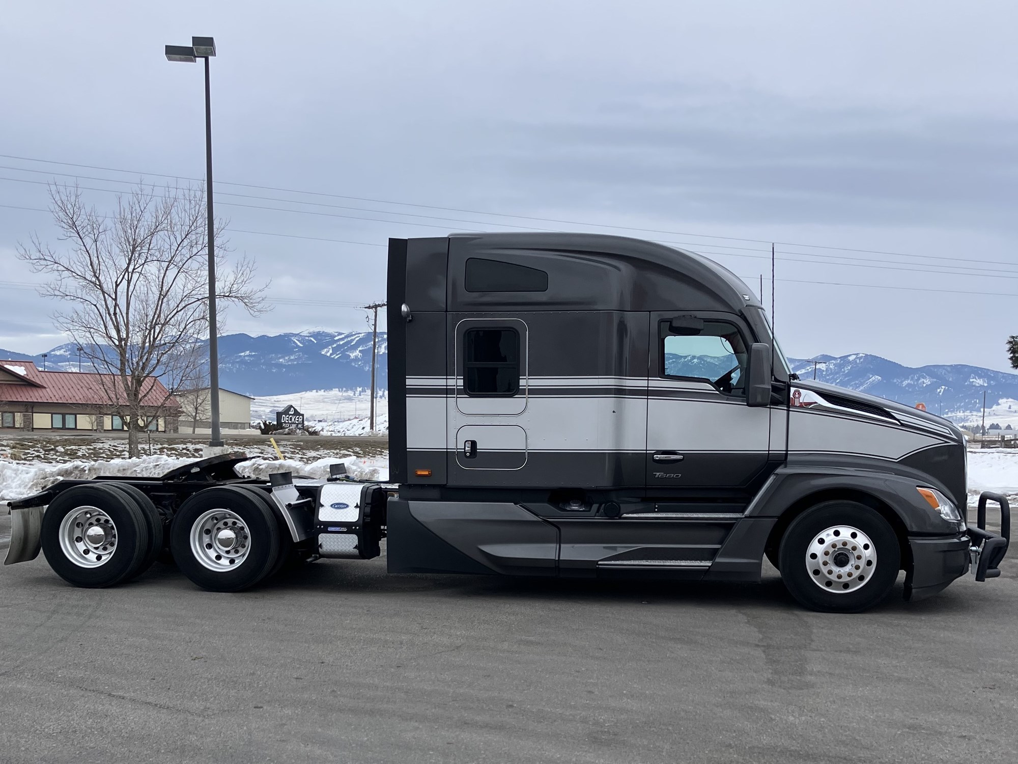 2023 Kenworth T680 Next Gen - image 3 of 6