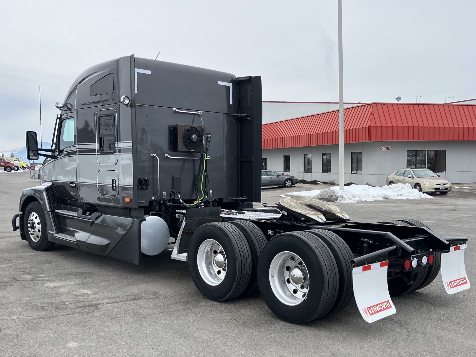 2023 Kenworth T680 Next Gen - image 5 of 6