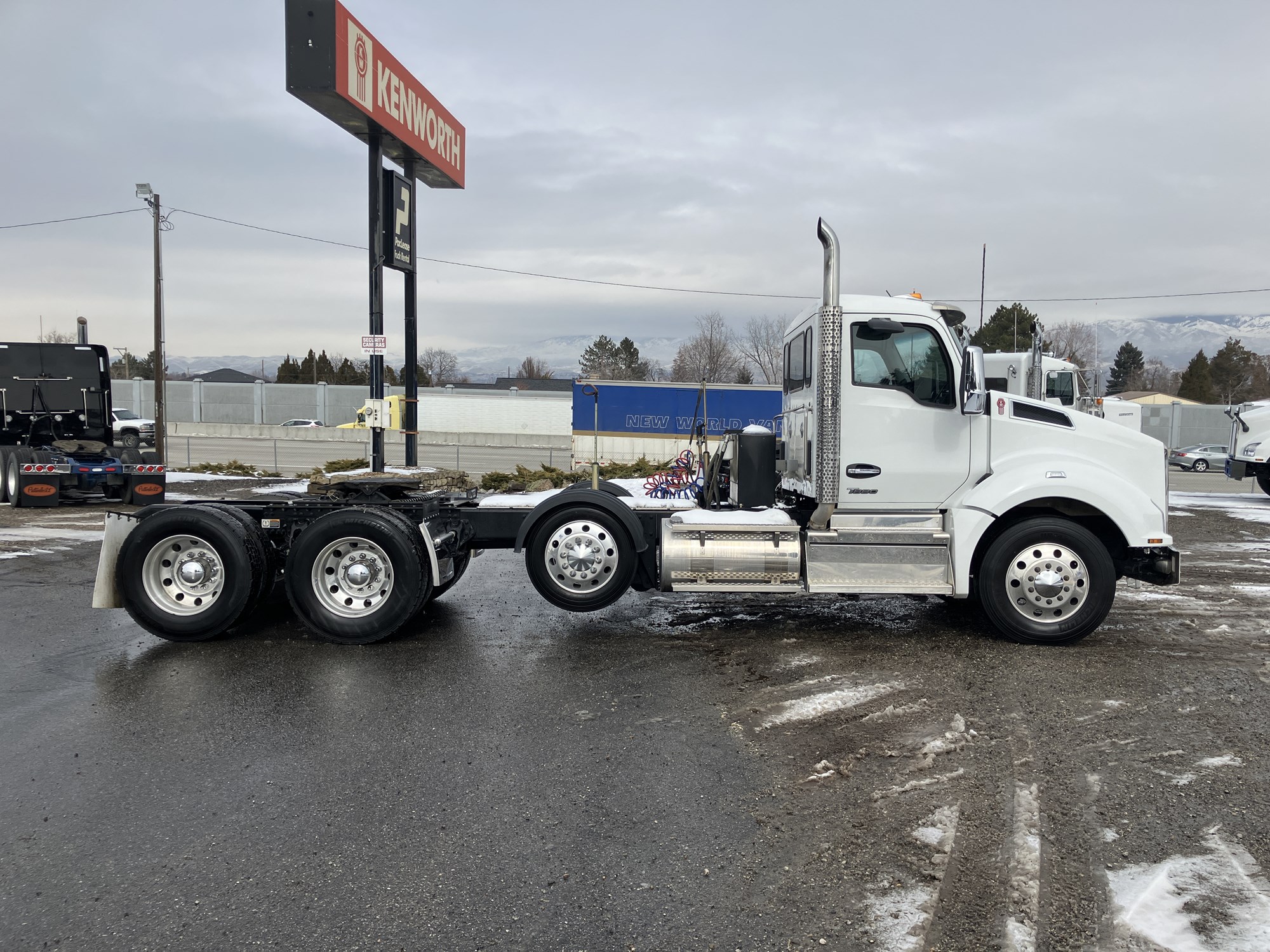 2024 Kenworth T880 - image 6 of 6