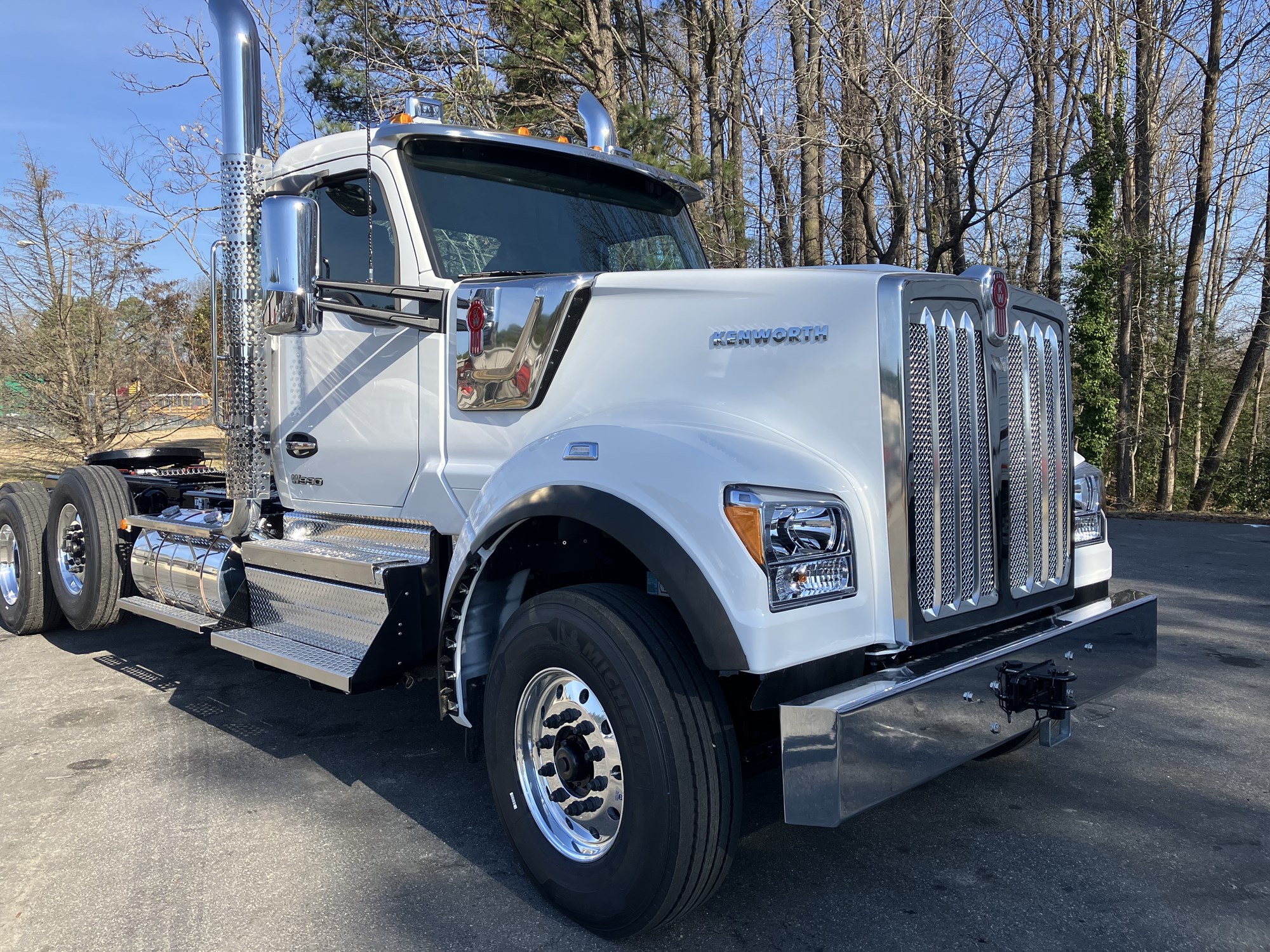 2025 Kenworth W990 - image 1 of 6