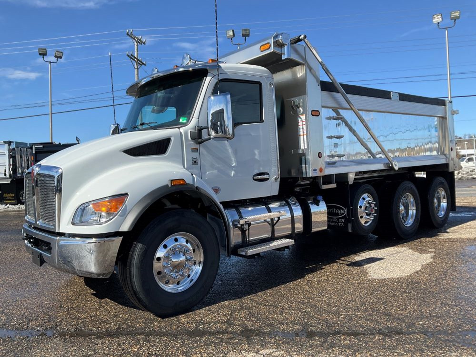 2025 Kenworth T480 - image 1 of 6