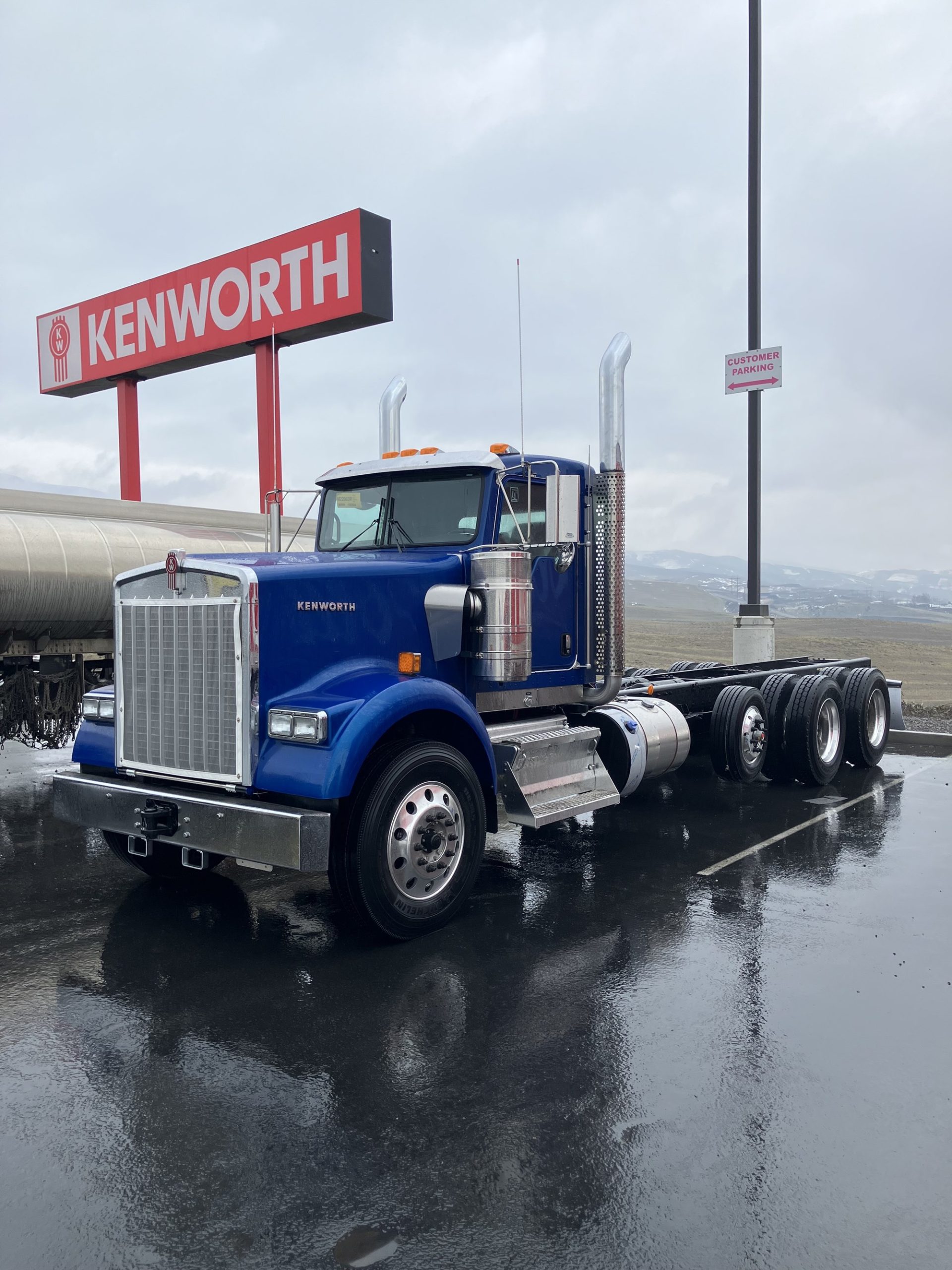 2026 Kenworth W900B - image 1 of 6