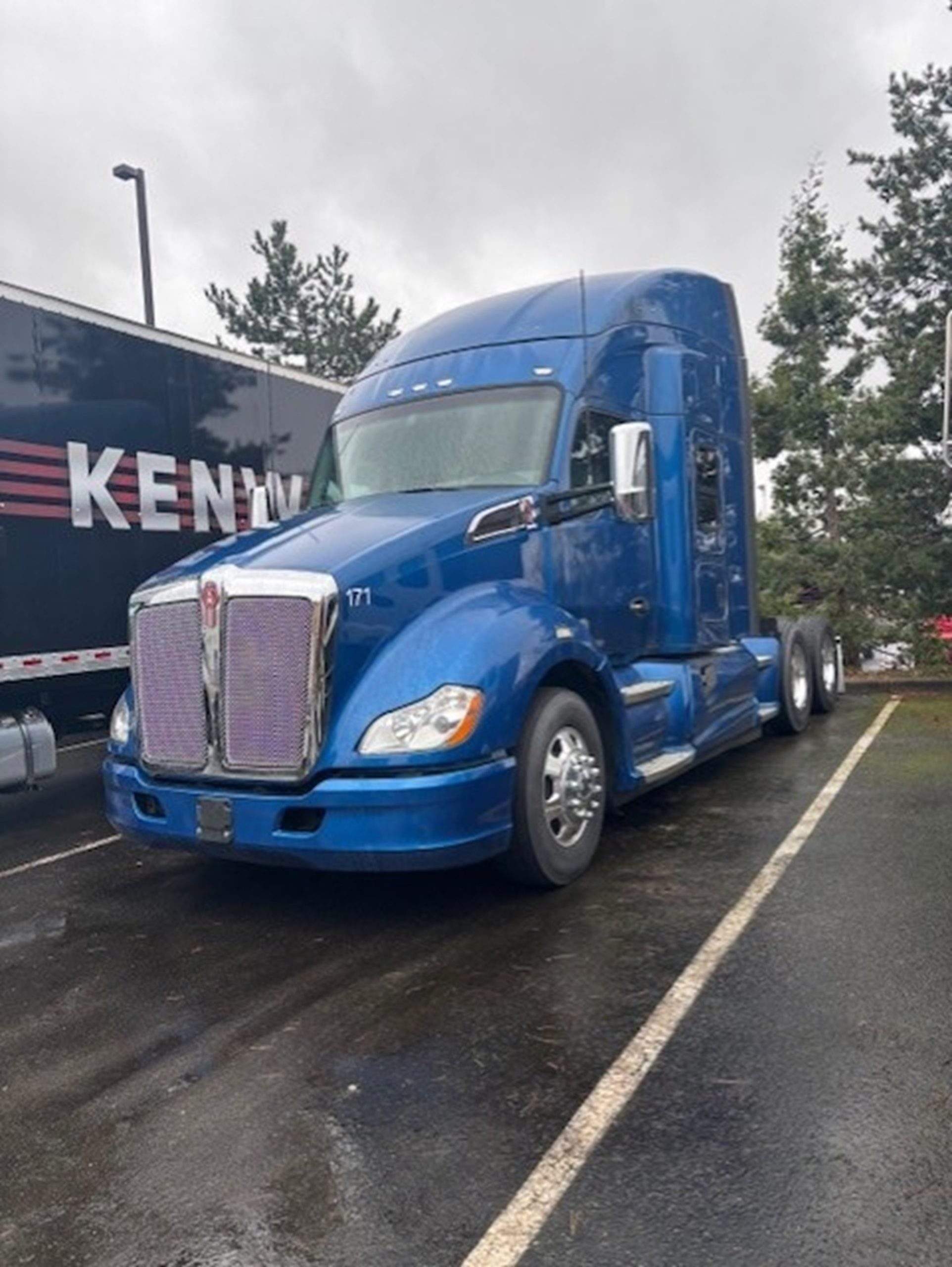 2014 Kenworth T680 - image 1 of 1