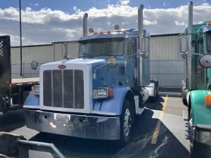 2016 Peterbilt 367 GD358722U-01