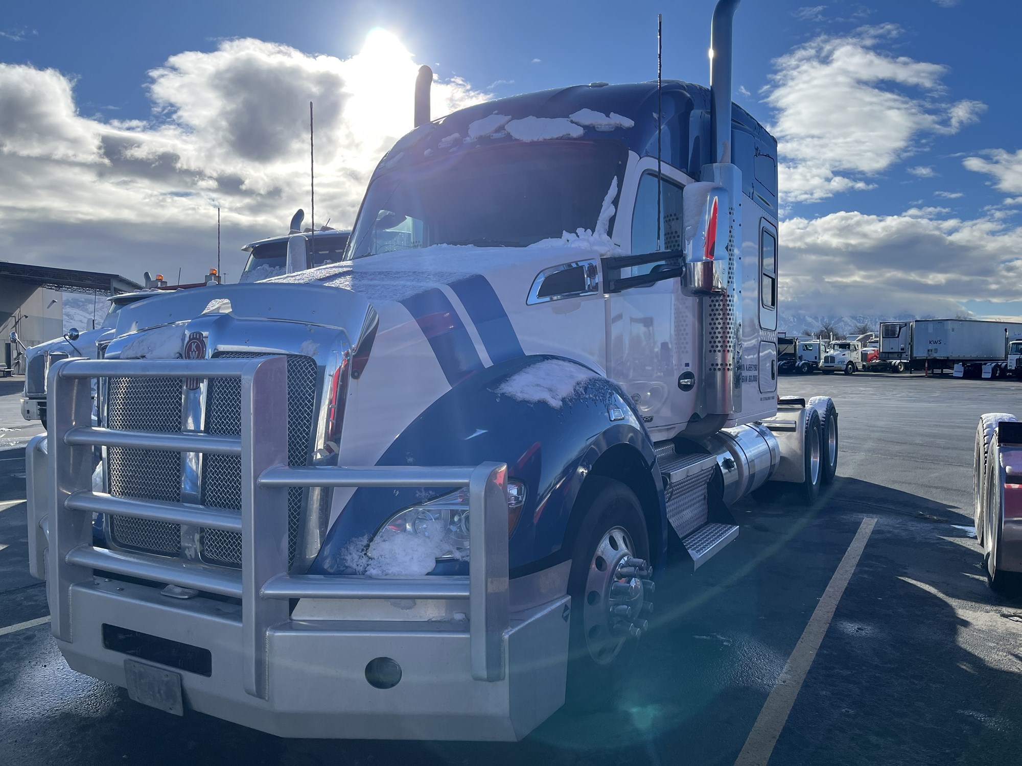 2019 Kenworth T680 - image 1 of 2