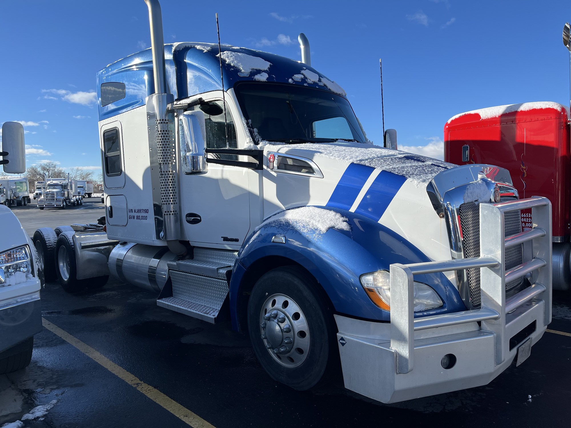 2019 Kenworth T680 - image 2 of 2