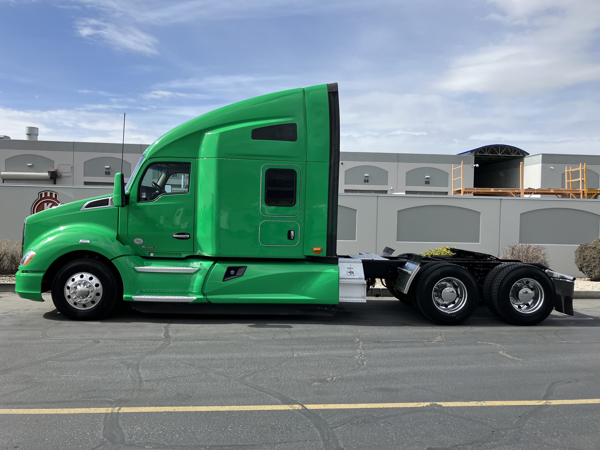 2020 Kenworth T680 - image 1 of 6