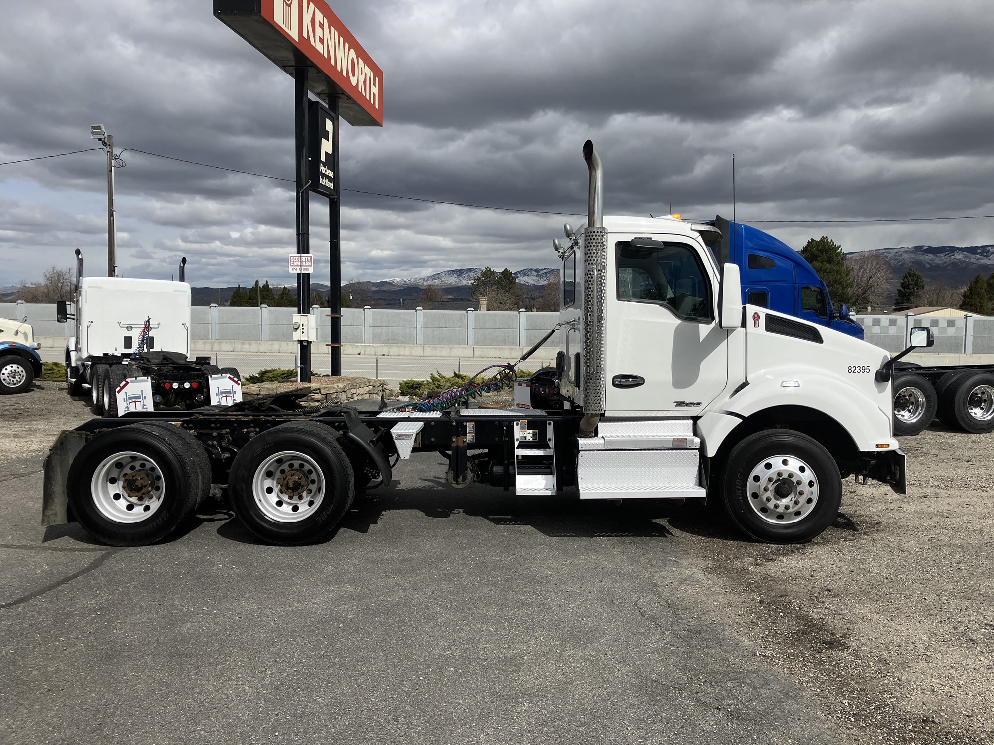 2020 Kenworth T880 - image 6 of 6