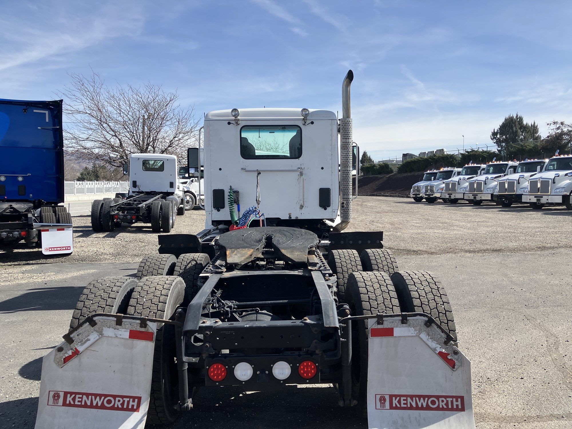 2020 Kenworth T880 - image 4 of 6