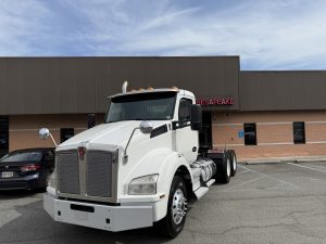 2020 Kenworth T880 LJ417465U-01