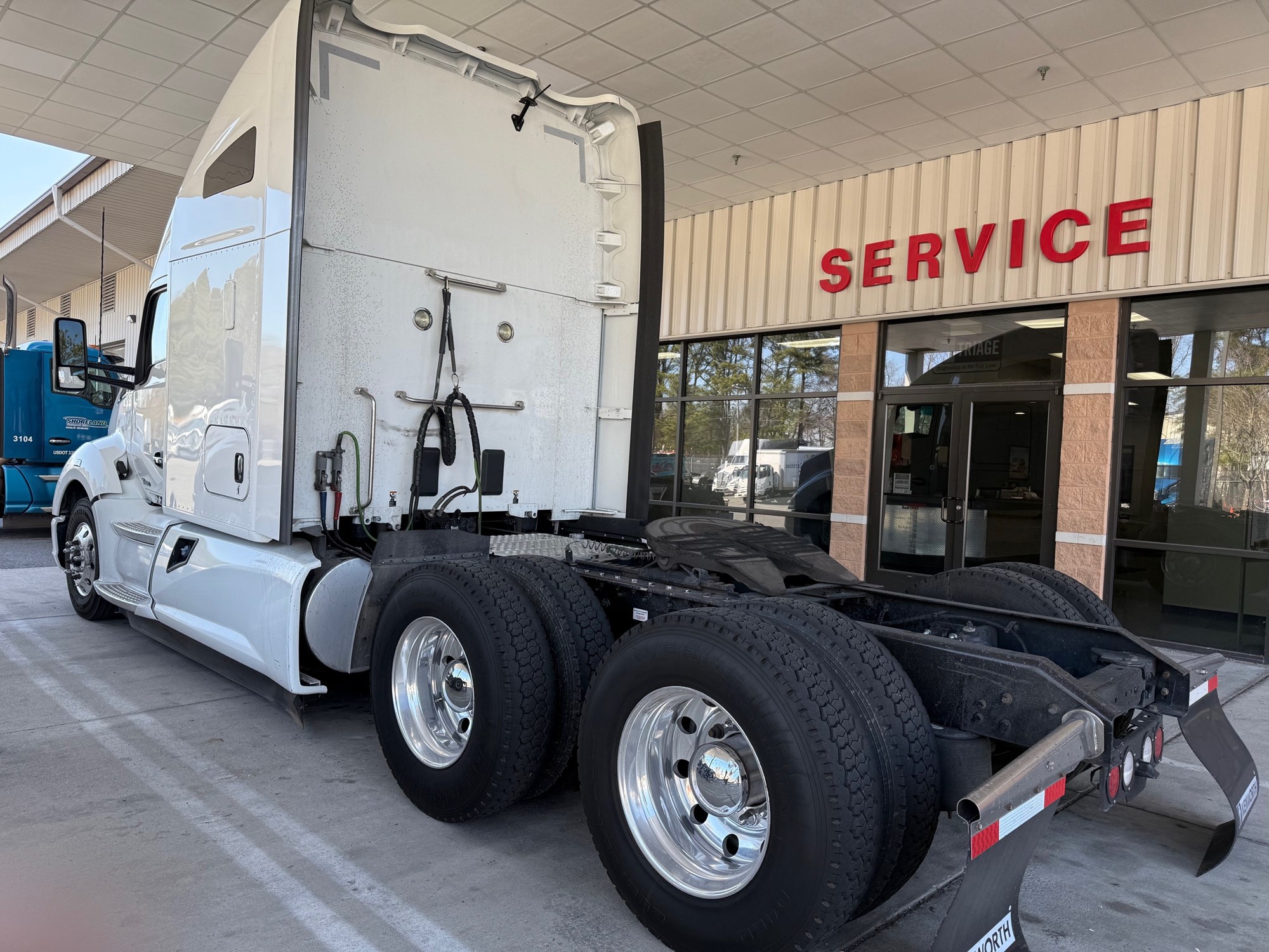 2020 Kenworth T680 - image 2 of 3