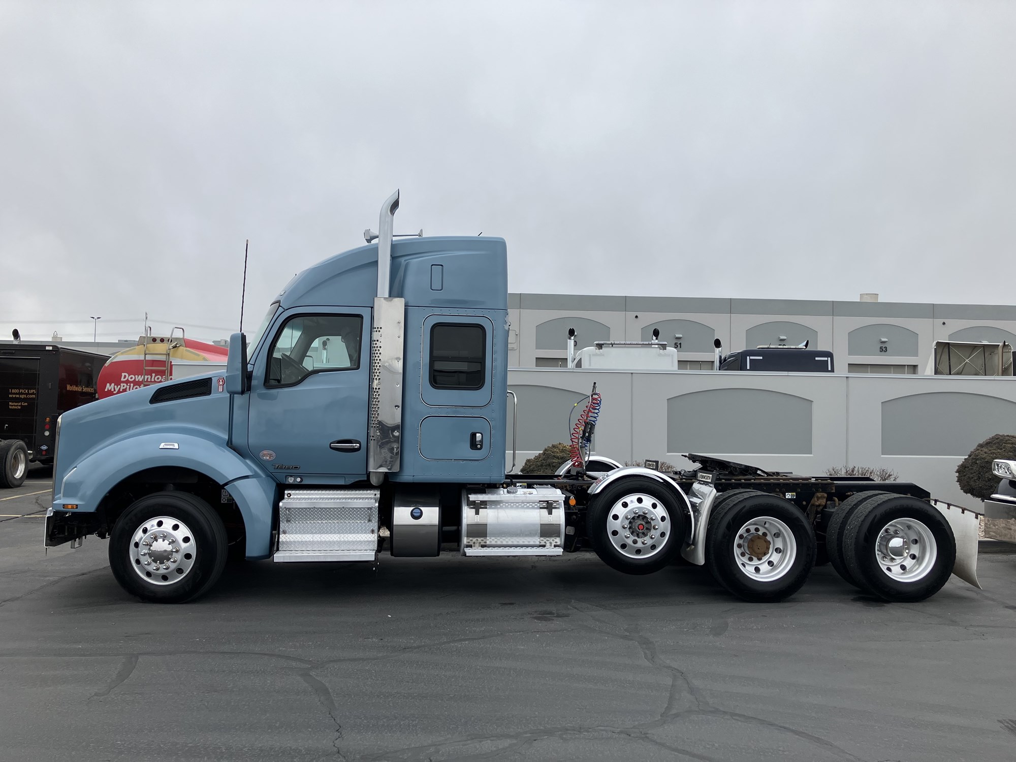 2020 Kenworth T880 - image 1 of 6