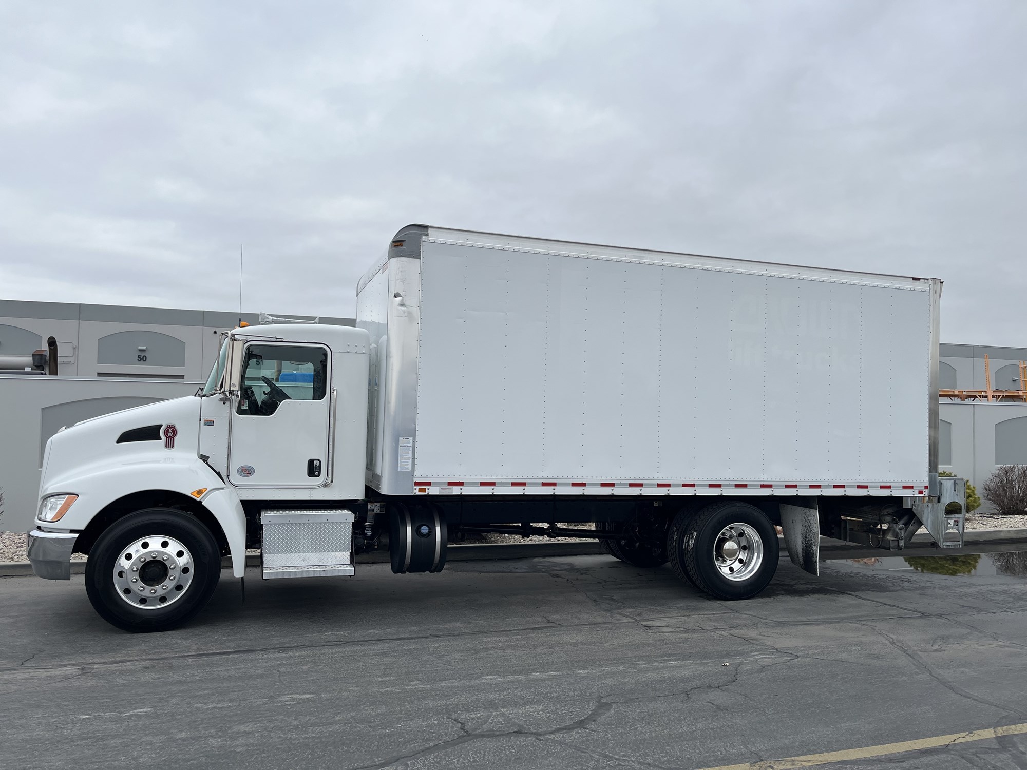 2020 Kenworth T270 - image 1 of 6